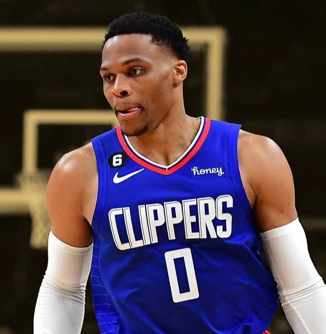 JackeyLove在巴塞罗那比赛中败北，败北引发热议！比赛高潮迭起