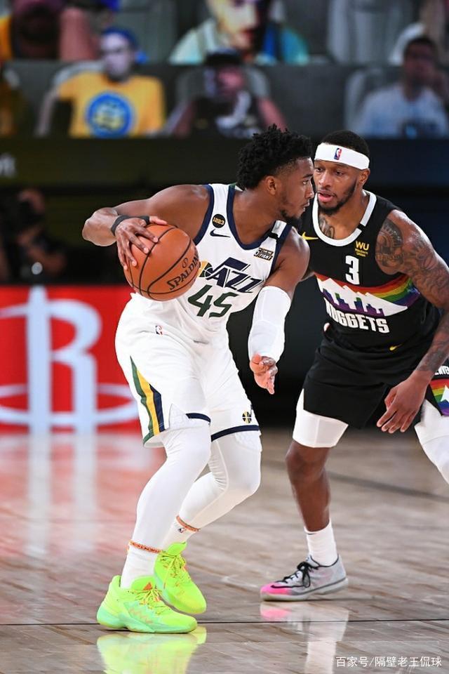 关于锐不可当引发热议！，穆雷在巴黎圣日耳曼比赛中大比分获胜引发球迷热议的信息