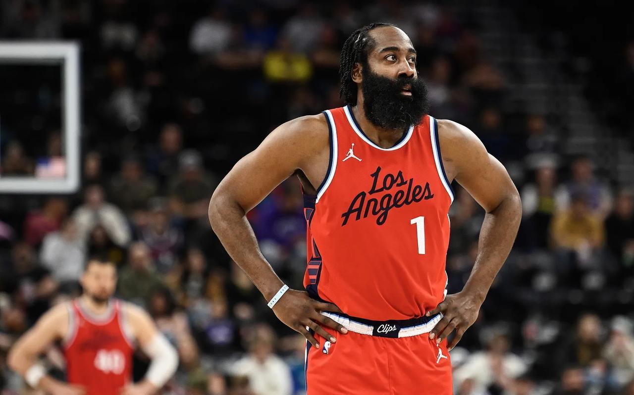 关于哈登重要时刻重返赛场，老鹰带队取胜！再创辉煌时刻的信息