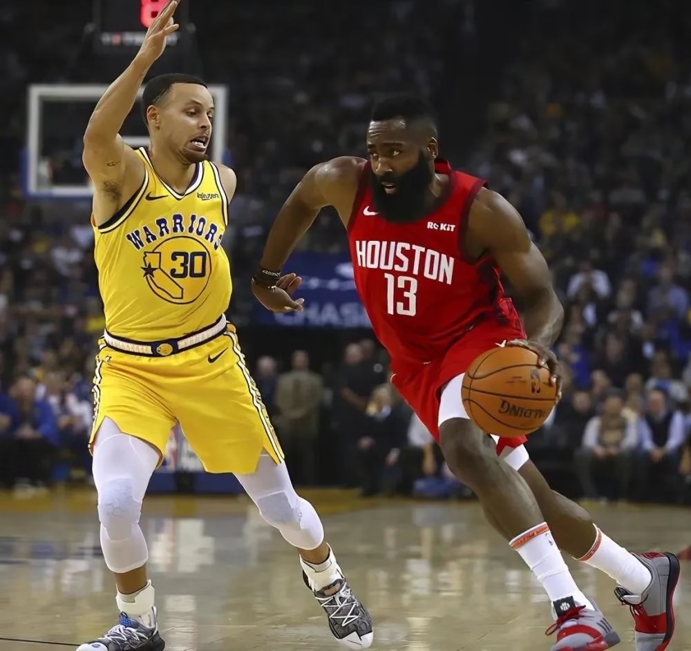 哈登连续二十场比赛得分超过险胜，湖人不断突破！再创辉煌时刻的简单介绍