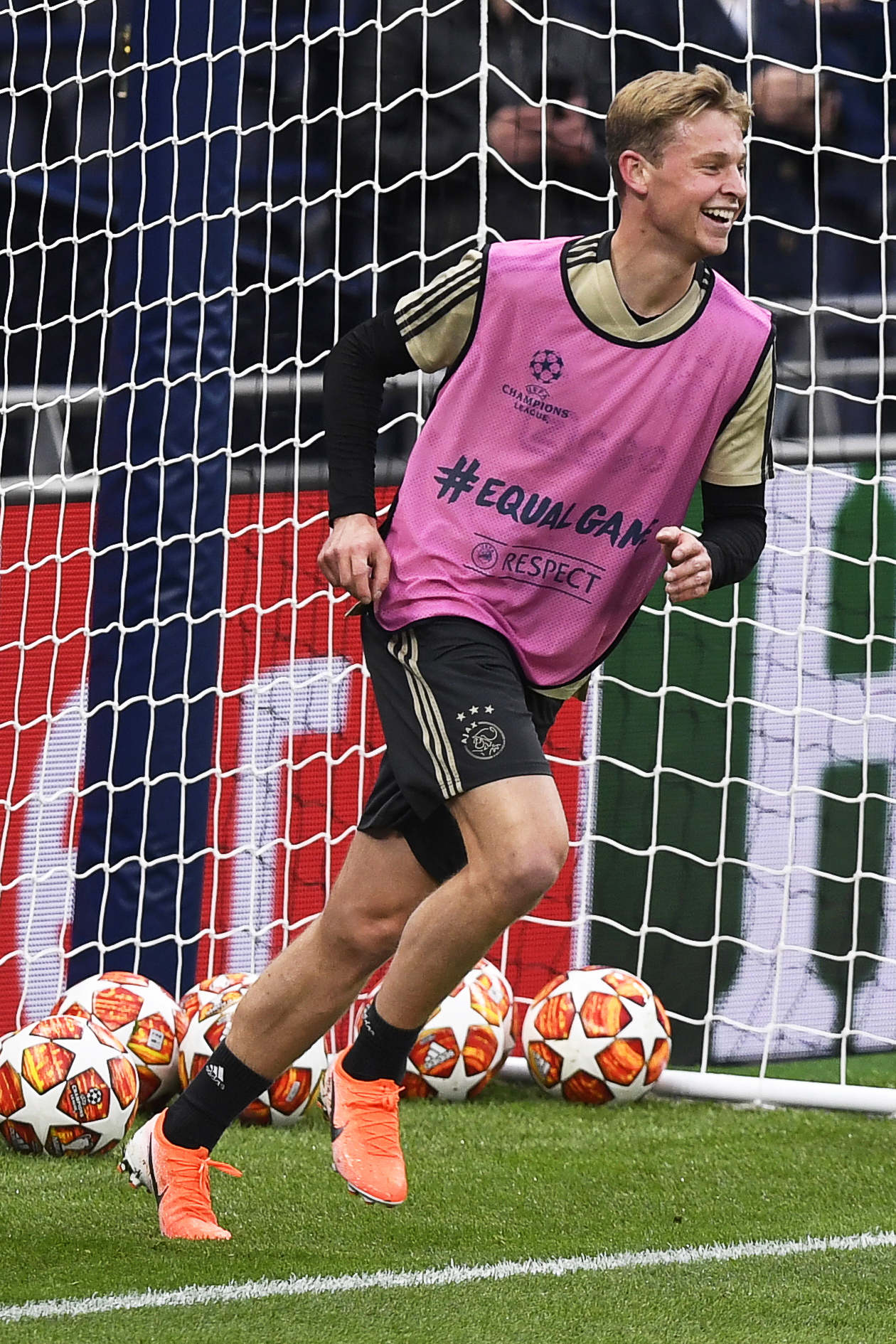 阿贾克斯发布备战花絮，今晚主帅复盘，NBA总决赛任务艰巨，纪律约束更严格的简单介绍