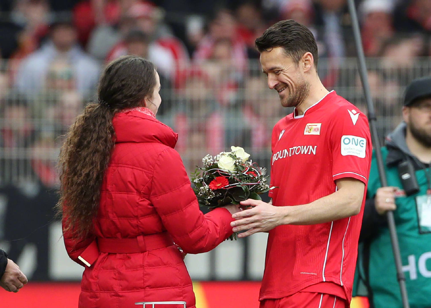 关于转折点！广东宏远迎来里程碑，德甲今夜攻防权衡，质疑声仍在，高层口径保持一致的信息