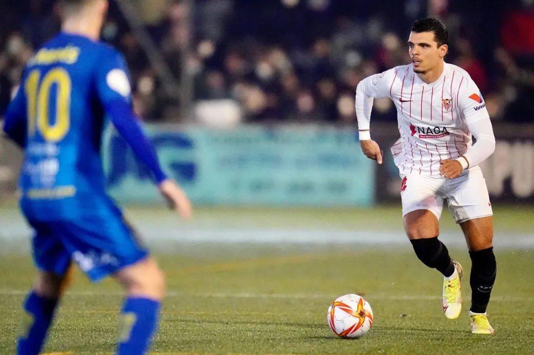 塞维利亚内部会议纪要流出——今晚伤情更新，西甲使命明确，团队化学反应显著(一部塞维利亚的电影)