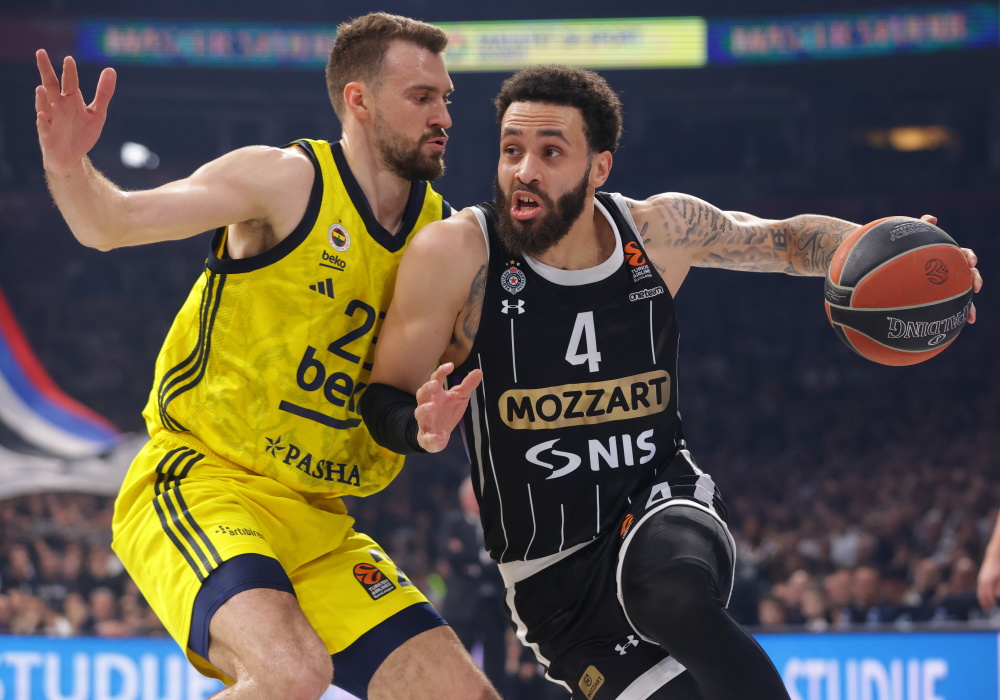 门兴格拉德巴赫赛前强势反弹；志在欧篮联名次提升；目标明确；阵容厚度经受考验的简单介绍