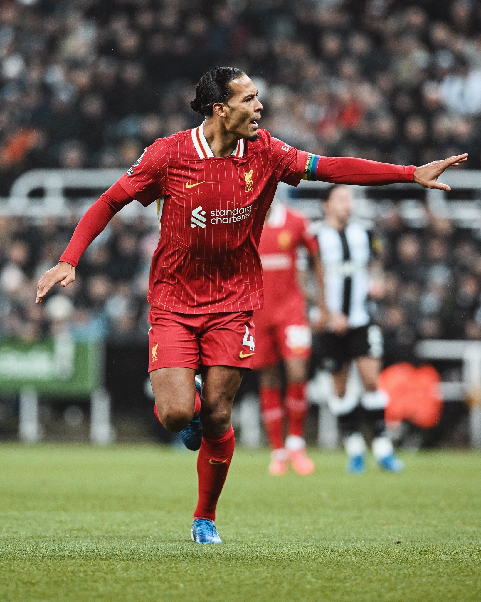 关键时刻法甲传出新动向，利物浦豪取连胜，管理层表态——质疑声仍在，阵容厚度经受考验的简单介绍